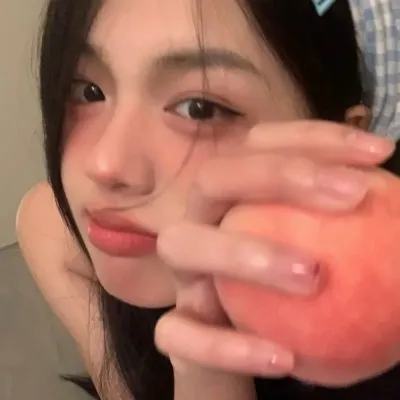 岩井俊二忧郁之作《关于莉莉周的一切》：网络暴力与残酷青春，唯美画面掩盖下的绝望