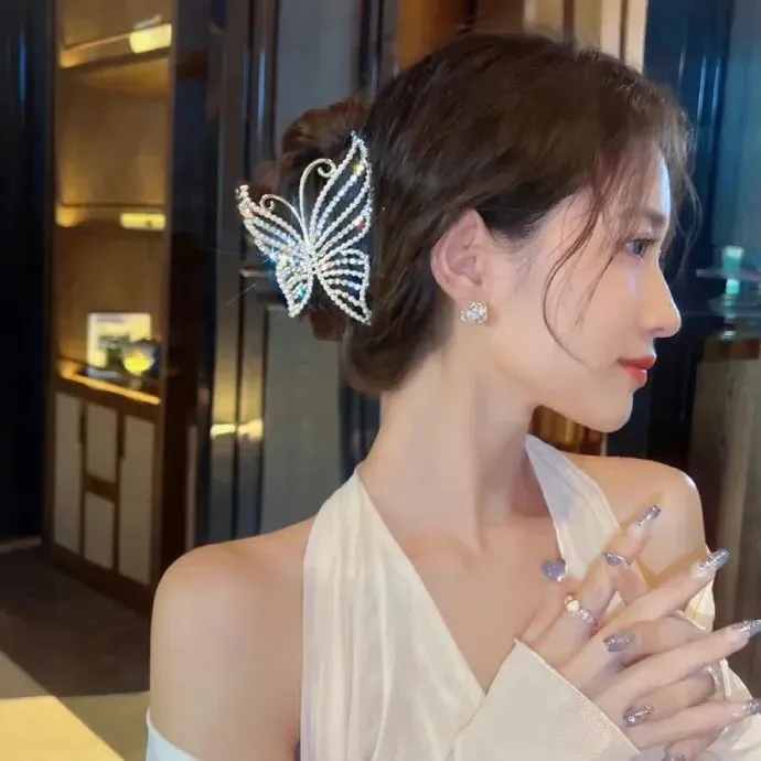 【极致复仇】《金福南杀人事件始末》无删减：被全岛人欺压的农妇拿起镰刀，韩国最猛女性复仇片