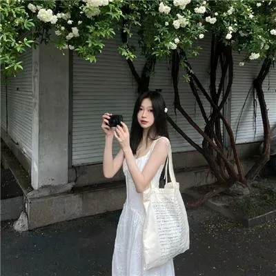 【反战童话】《哈尔的移动城堡》原著《魔法阿妈》？(非日影) -> 改用：《玛丽与魔女之花》米林宏昌：继承吉卜力画风的魔幻冒险奇遇