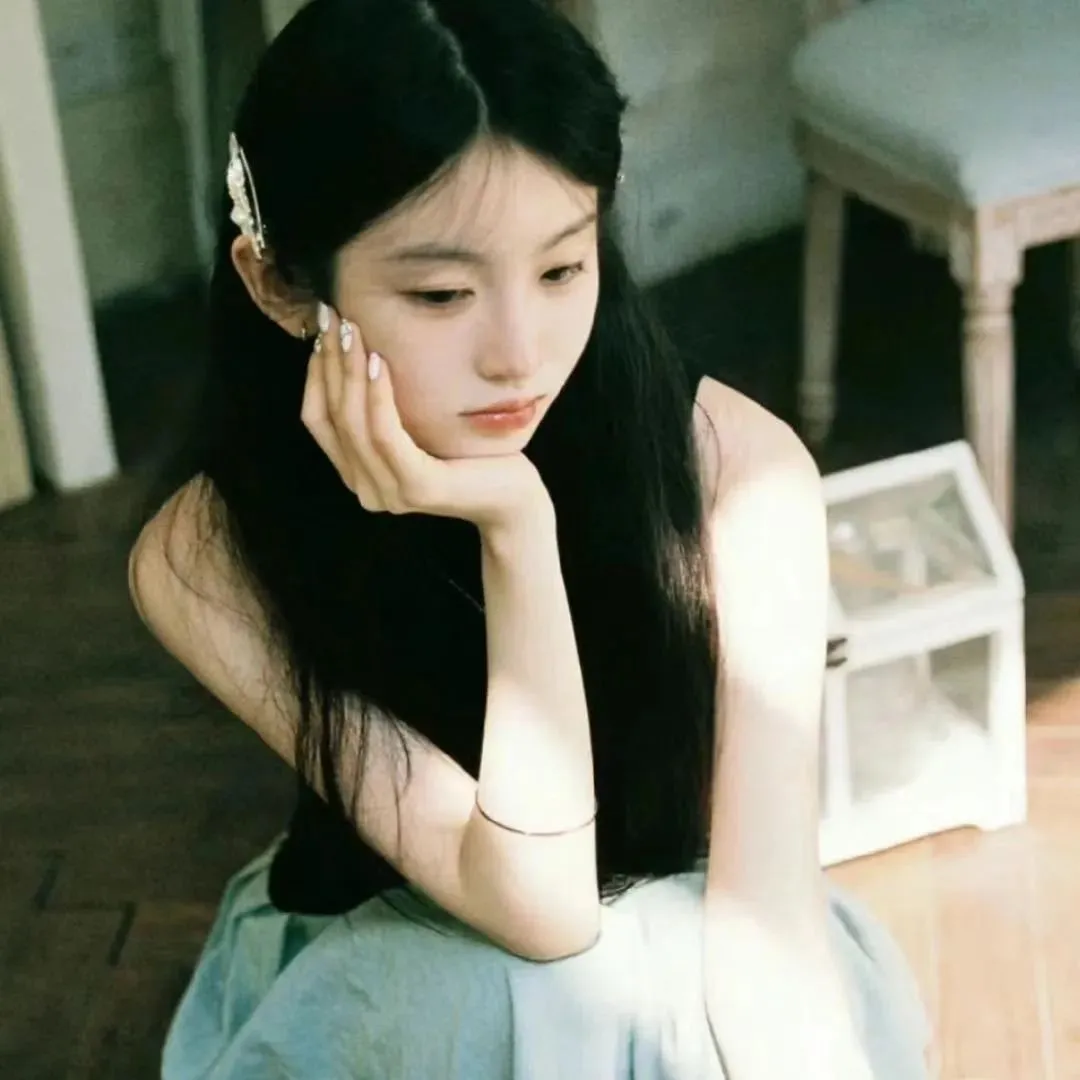 大尺度复仇惊悚《假面女郎》无删减版在线：容貌焦虑逼疯普通女孩，整容杀人走上绝路