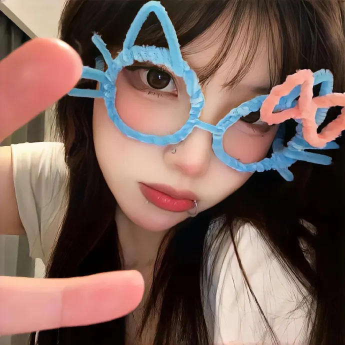 唯美雨天邂逅《言叶之庭》高清在线：隐秘的师生恋，每一帧都可以截下来当壁纸